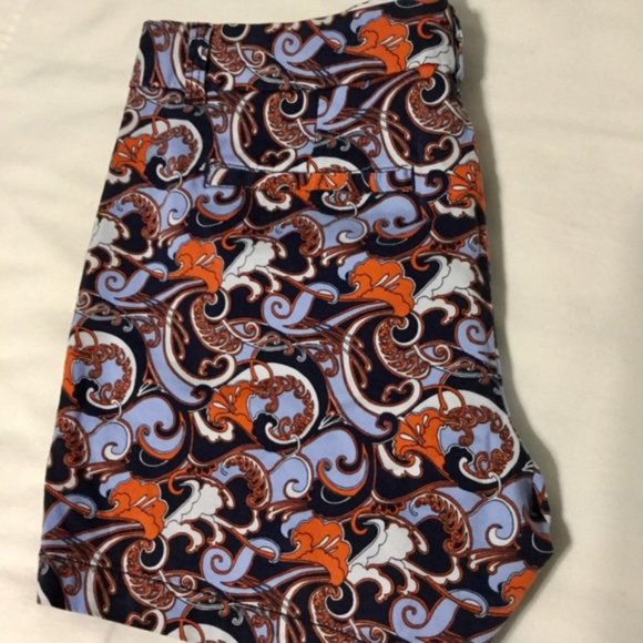 Crown & Ivy ladies shorts - Picture 3 of 3